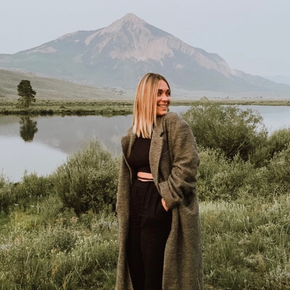 Meet your Posher, Mackenzie - Picture 4 of 4